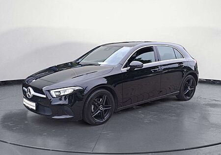 Mercedes-Benz A 200 Rückfahrkamera Navi Bluetooth PDC LED Sitz