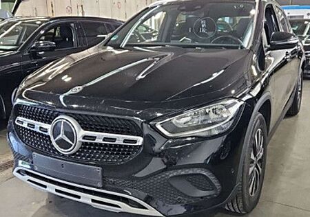 Mercedes-Benz GLA 250 *WIDE*PANO*KAM*NAV*AMBIENTE*CARPLAY