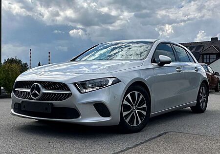 Mercedes-Benz A 180 Navi-PDC-SportSit-Spurass-Rück-Kamera