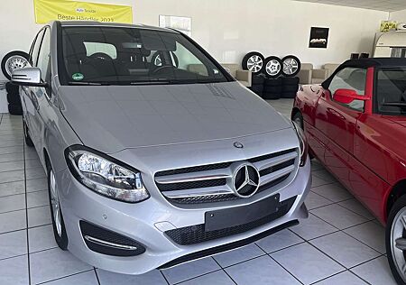 Mercedes-Benz B 180 B-Klasse Style, Kamera, Navi, Einparkhilfe