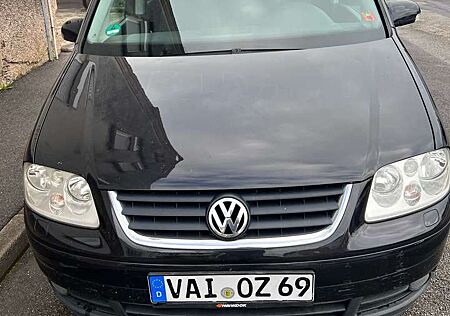 VW Touran Volkswagen 2.0 TDI DSG