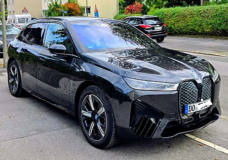 BMW iX xDrive40