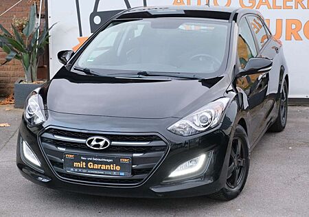 Hyundai i30 blue 1.HAND NAVI KAMERA LED PDC SHZ SCHECKHE