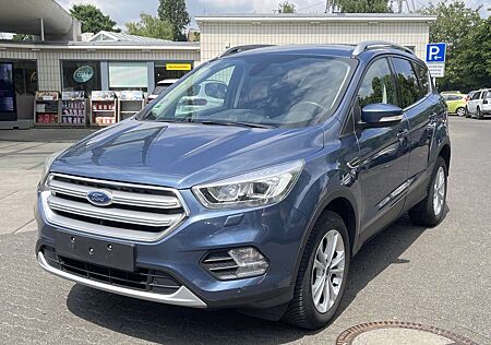 Ford Kuga Titanium,Voll Schechheftgepflegt
