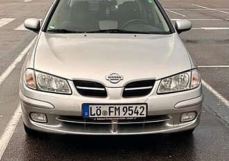 Nissan Almera 1.8 Elegance