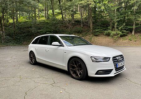 Audi A4 Avant 2.0 TDI DPF quattro S tronic line Sportpaket