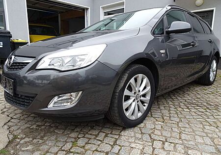 Opel Astra J Sports Tourer 150 Jahre 121kW, NAVI