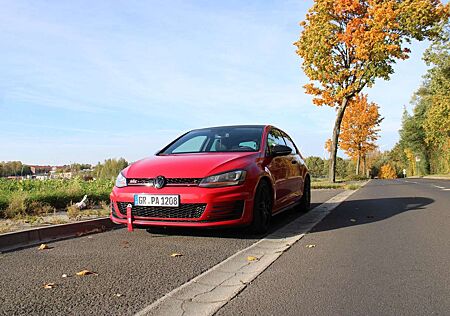 VW Golf GTI Volkswagen