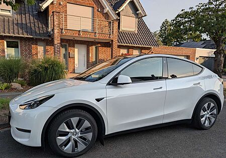 Tesla Model Y Long Range Dual Motor AWD