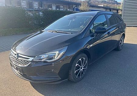 Opel Astra Edition 8-Fach-Bereifung