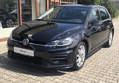 VW Golf Volkswagen Highline R-Line 1.5 TSI LED NAVI SITZHZG ABSTANDST