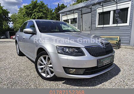 Skoda Octavia 1.4 TSI Navi Xenon Scheckheft Garantie