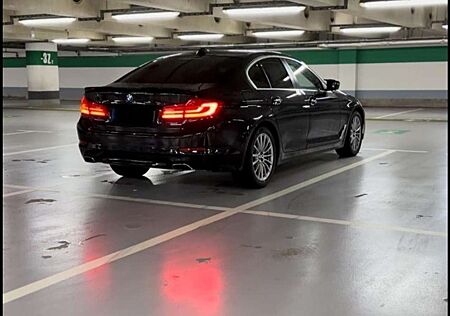 BMW 540i 540 xDrive Aut. Luxury Line