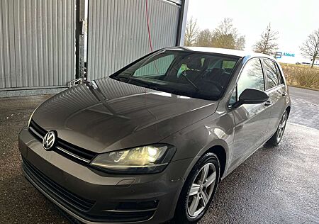 VW Golf Volkswagen 1.2 TSI Comfortline BMT XENON+SHZ+PDC