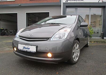 Toyota Prius Sol * 1. Hand * Scheckheft *W+S Reifen