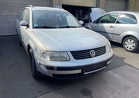 VW Passat Variant Volkswagen 1,6 3b