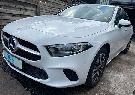 Mercedes-Benz A 250 Style Leder KAM MBUX-Advanced STANDH CarPl