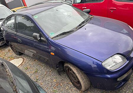 Mazda 323 1.4 P