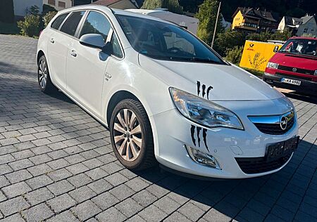 Opel Astra J Sports Tourer Edition