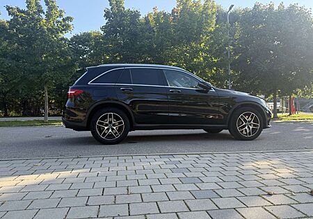 Mercedes-Benz GLC 350 d 4Matic 9G-TRONIC AMG Line PANORAMA AHK