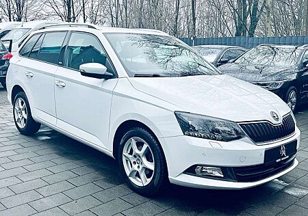 Skoda Fabia Combi Autom.|SH|Klimaaut.|Navi|Xenon|PDC