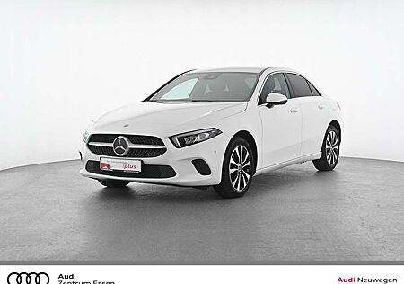 Mercedes-Benz A 250 e Lim. 8-GANG AUTOMATIK NAV SHZ RÜFA PDC MUFU