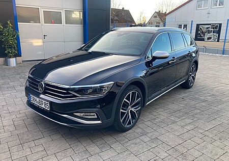 VW Passat Alltrack Volkswagen Passat Variant 2.0 TDI SCR DSG 4Motion Alltrack