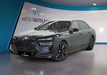 BMW i7 M70 xDrive EXECUTiVE THEATRE B&W DIAMOND SKY
