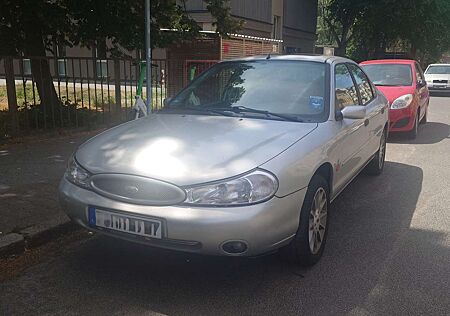 Ford Mondeo MK2 16V Futura