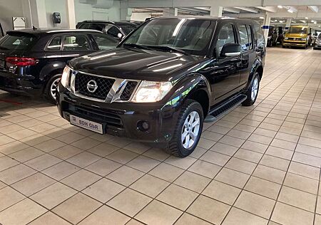Nissan Pathfinder 2.5 dCi XE AHK, Hardtop, 7 Sitzer