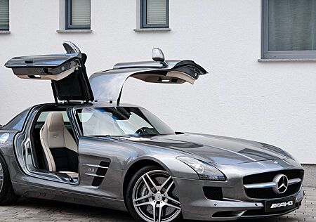Mercedes-Benz SLS 1. HAND | 16 TKM | ERSTLACK | PERFEKT