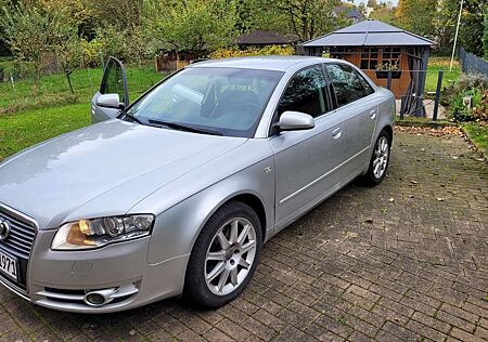 Audi A4 *RARITÄT* TOLLES RENTNERFAHRZEUG MIT ORG. 125 TKM