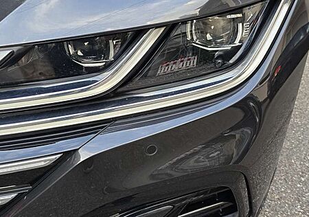 VW Arteon Volkswagen R-Line eHybrid