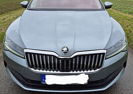 Skoda Superb Combi 2.0 TDI DSGAmbition