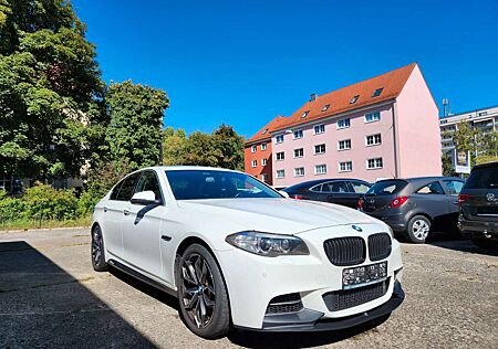 BMW 550 i*Automatik*Leder*Panorama*HeadUp*Navi*Kamera