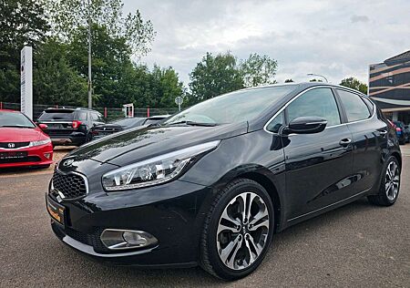 Kia Cee'd Ceed / CEE´D 1.6 CRDi Lim. Euro5+Kamera+Navi+