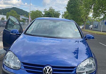VW Golf Volkswagen 1.6 Trendline