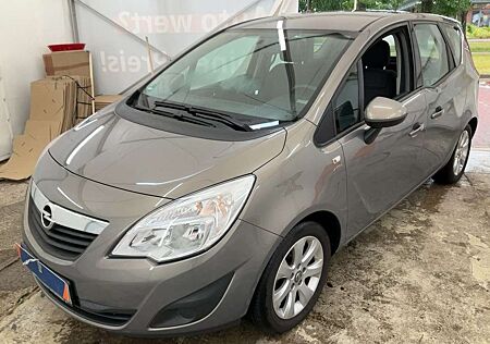 Opel Meriva Active