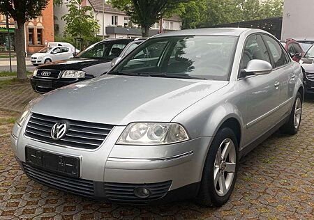 VW Passat Volkswagen Highline 4Motion