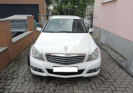 Mercedes-Benz C 220 CDI BlueEfficiency 1.Hand Comand Standheizung