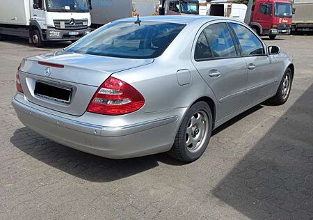 Mercedes-Benz E 240 Elegance