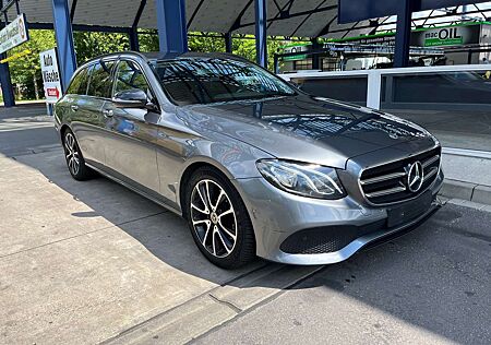 Mercedes-Benz E 220 d T 9G-TRONIC Avantgarde