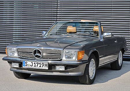 Mercedes-Benz SL 560