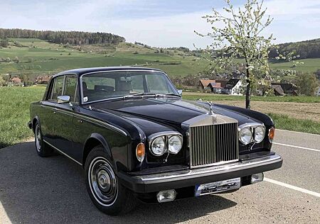 Rolls-Royce Silver Shadow midnight blue