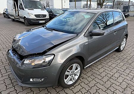 VW Polo Volkswagen V Life