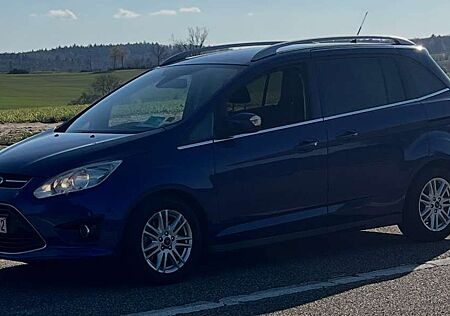 Ford Grand C-Max Titanium*Kamera*7-sitzer*Tüv&Reifen neu*SHZ