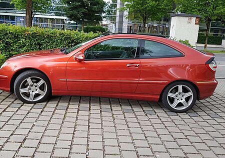 Mercedes-Benz 320 C