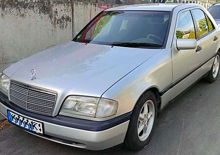 Mercedes-Benz C 180 Classic
