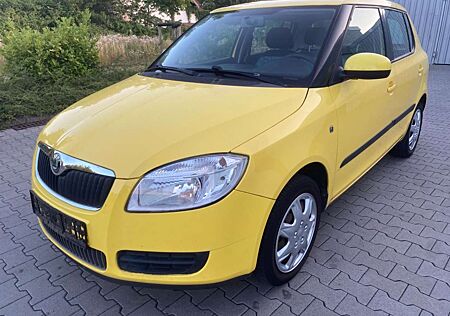 Skoda Fabia Ambiente. Tempomat, Klima, PDC.