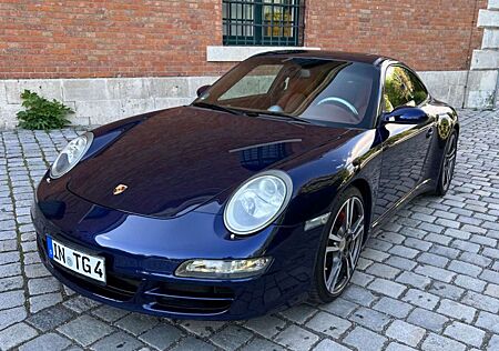 Porsche 997 911 Carrera 4S Coupé Chrono Schiebedach BOSE